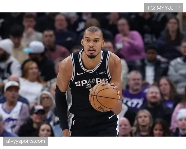 马刺文班亚马防守覆盖范围颠覆传统，迫使对手改变进攻选择